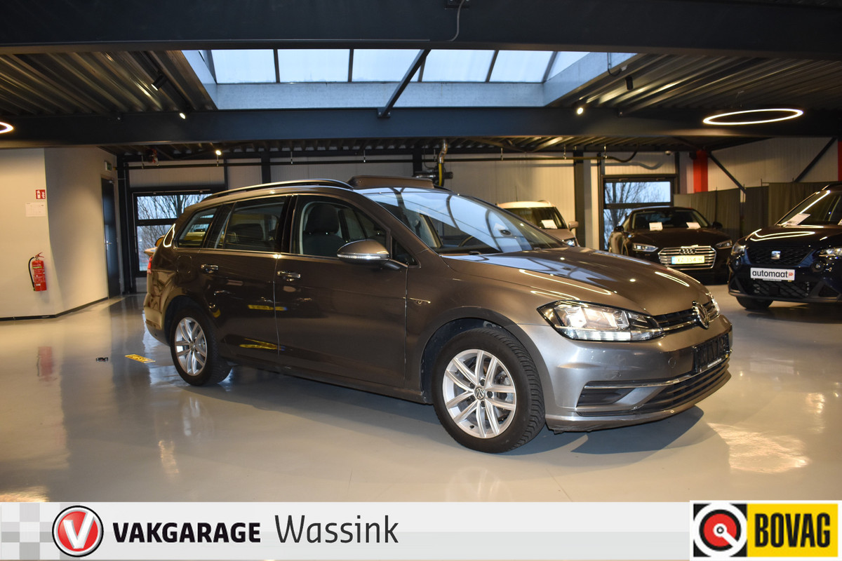 Volkswagen GOLF Variant 1.0 TSI Highline Automaat Panorama