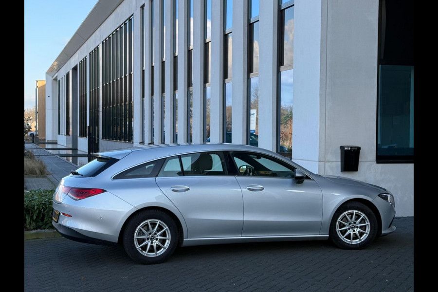 Mercedes-Benz CLA-Klasse Shooting Brake 180 Business Solution, eerste eigenaar, Nederlandse auto met nap