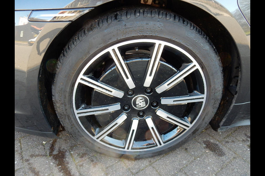 Porsche Taycan PERFORMANCE 84KW*BOSE*PANODAK*ORG NL*