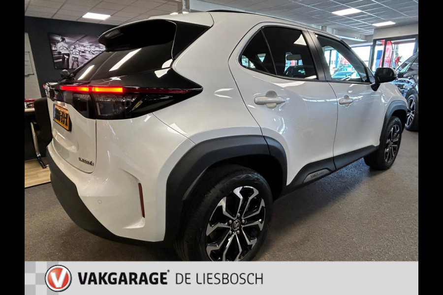 Toyota Yaris Cross 1.5 Hybrid Dynamic / navigatie / camera + pdc / cruise control / stoelverw / lane assist