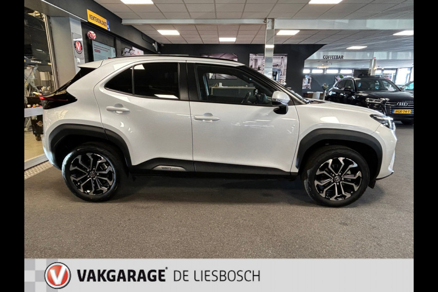 Toyota Yaris Cross 1.5 Hybrid Dynamic / navigatie / camera + pdc / cruise control / stoelverw / lane assist