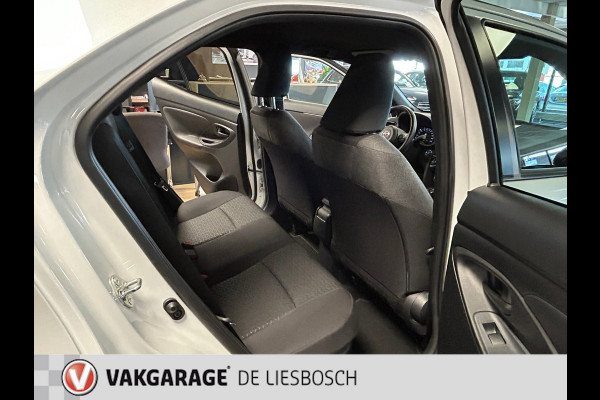 Toyota Yaris Cross 1.5 Hybrid Dynamic / navigatie / camera + pdc / cruise control / stoelverw / lane assist