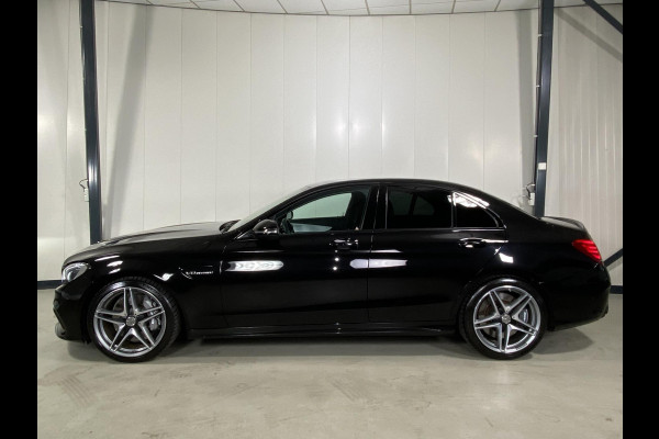 Mercedes-Benz C-Klasse 63 AMG *ACTIVE CRUISE*CAMERA*NAVI*LED*DODEHOEK*