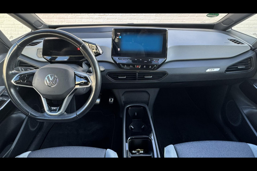 Volkswagen ID.3 First Max 58 kWh Adaptieve cruise control Trekhaak Apple Carplay Android auto