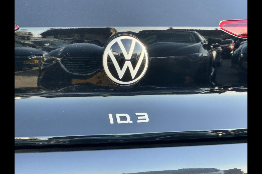 Volkswagen ID.3 First Max 58 kWh Adaptieve cruise control Trekhaak Apple Carplay Android auto