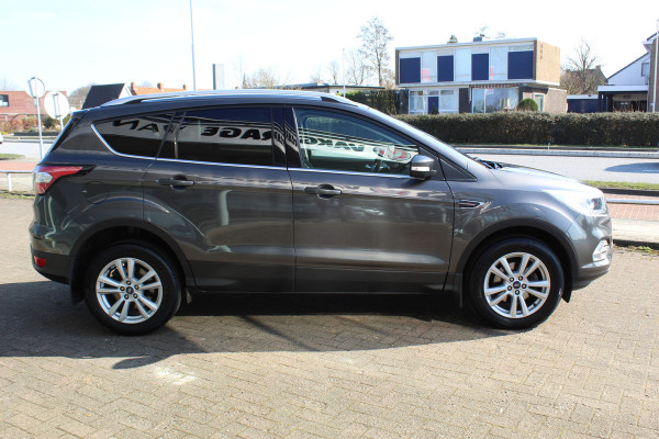 Ford Kuga 1.5 EcoBoost Trend Ultimate , 1800kg Trekgewicht , Hoge zit Climate control , Navigtie , Trekhaak , Cruise control Parkeersensoren achter , LED dagrijverlichting