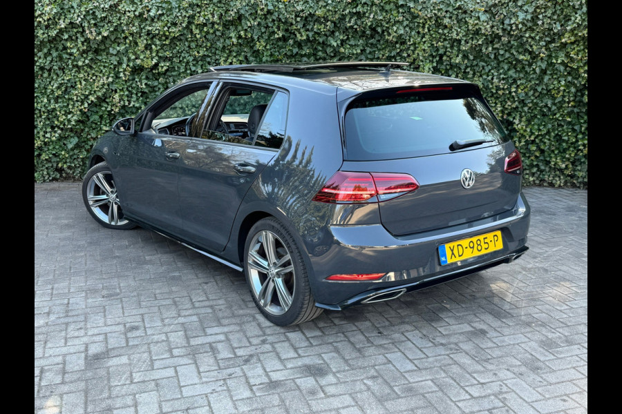 Volkswagen Golf 1.5 TSI Highline Business R LEDER / PANO / LED / CAMERA/ NAVI/ 18INCH / CLIMATE / STOELVERWARMING / BOMVOLLE GOLF!