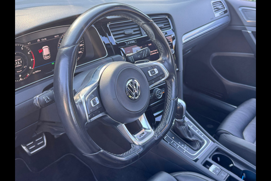 Volkswagen Golf 1.5 TSI Highline Business R LEDER / PANO / LED / CAMERA/ NAVI/ 18INCH / CLIMATE / STOELVERWARMING / BOMVOLLE GOLF!