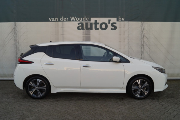 Nissan Leaf N-Connecta 40kWh -NAVI-ECC-PDC-CAM-