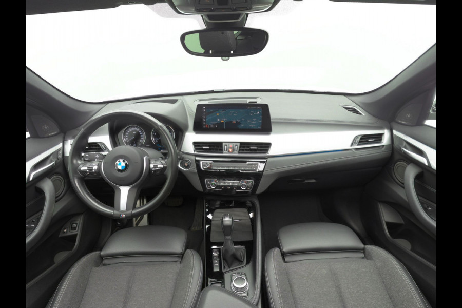 BMW X1 xDrive25e M-Sport Plug in Hybrid PHEV | Trekhaak Afneembaar | Panodak | Adaptive Cruise | Harman/Kardon | Head-up Display | Sportstoelen Memory | Camera |