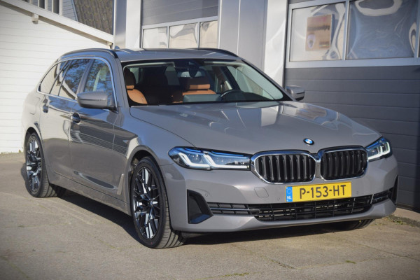 BMW 5 Serie Touring 520i Business Edition Plus MEERPRIJS 19” BREEDSET 1.750 EURO