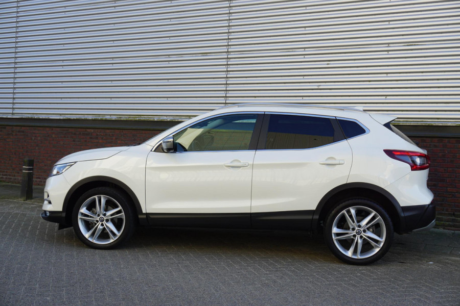 Nissan QASHQAI 1.3 DIG-T 140PK/Led-Koplampen/Panodak/ White Metallic/19Inch.