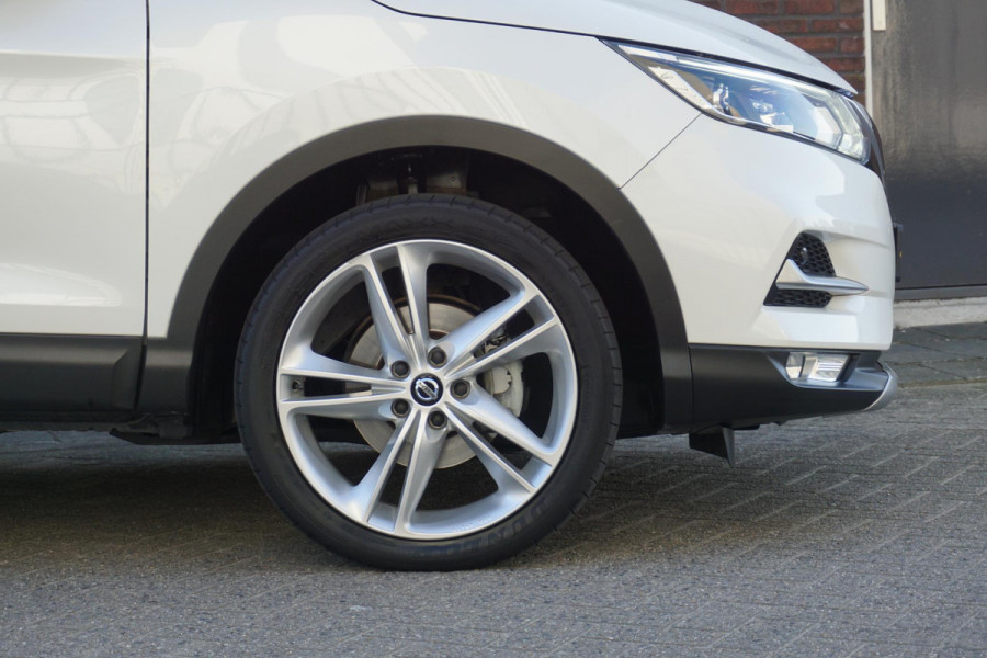 Nissan QASHQAI 1.3 DIG-T 140PK/Led-Koplampen/Panodak/ White Metallic/19Inch.