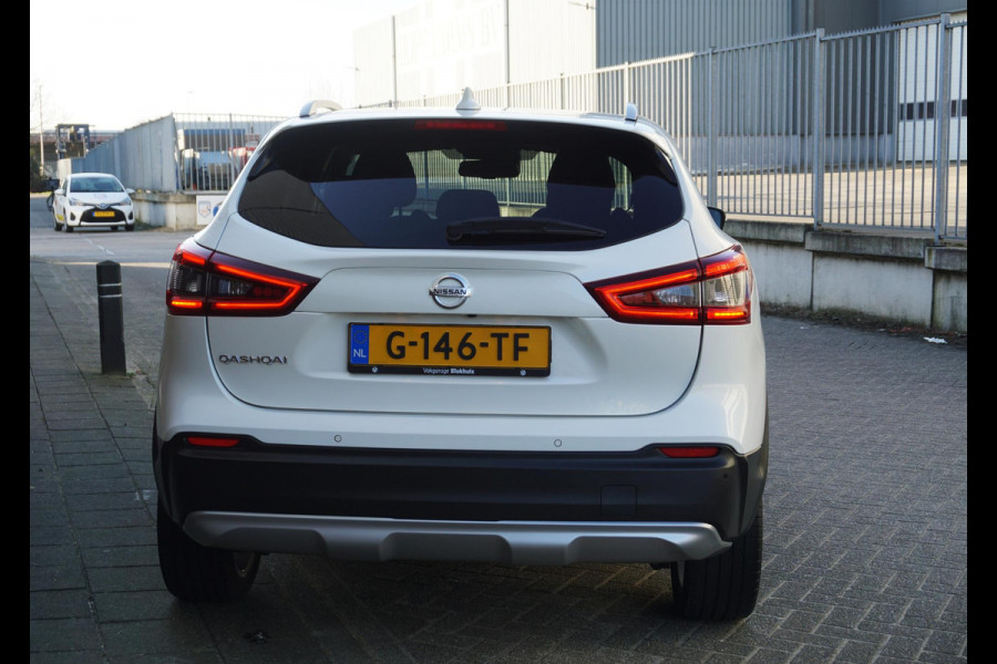 Nissan QASHQAI 1.3 DIG-T 140PK/Led-Koplampen/Panodak/ White Metallic/19Inch.
