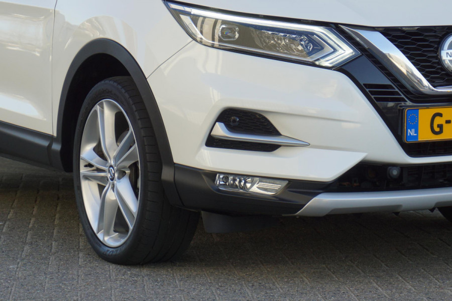 Nissan QASHQAI 1.3 DIG-T 140PK/Led-Koplampen/Panodak/ White Metallic/19Inch.