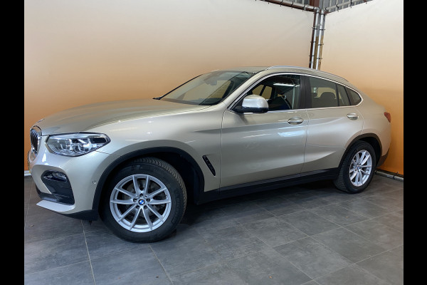 BMW X4 xDrive20i High Executive Edition | Head Up | Stoel - en stuurverw | Schuifkanteldak | 1e eigenaar