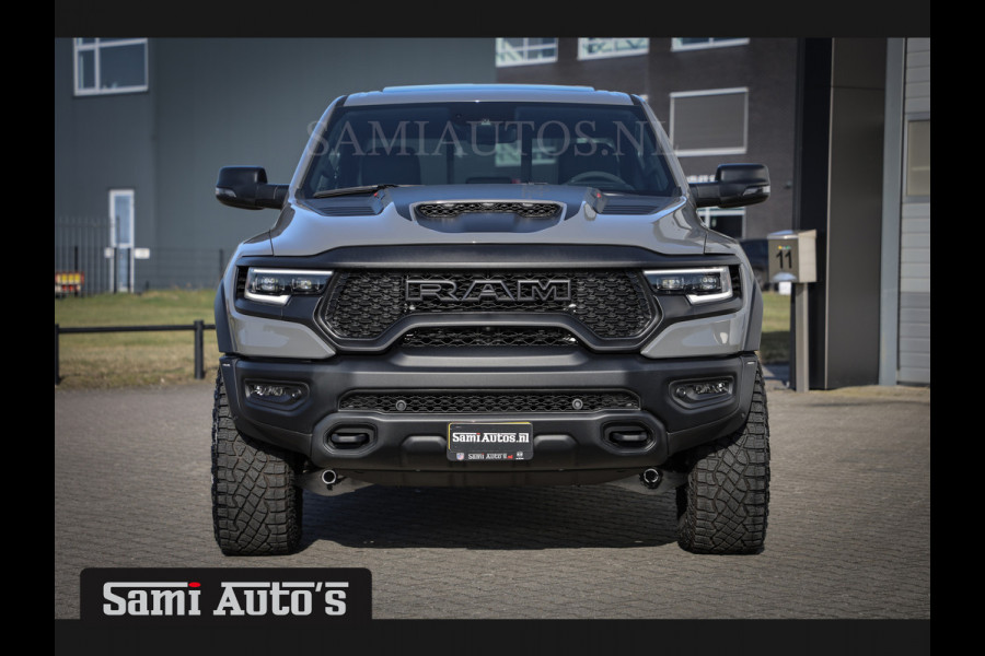 Dodge Ram 1500 TRX LUNAR EDITION | ZEER ZELDZAAM | 6.2 SUPERCHARGED 702 PK HELLCAT | FULL OPTION | CERAMIC GREY | PANORAMA | CARBON PACK | BLACK BEADLOCK WHEELS | BPM VRIJ | LAUNCH CONTROL | 4X4 | 360CAMERA Rijklaar prijs met garantie en genoemde opties en extra's.