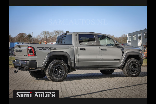 Dodge Ram 1500 TRX LUNAR EDITION | ZEER ZELDZAAM | 6.2 SUPERCHARGED 702 PK HELLCAT | FULL OPTION | CERAMIC GREY | PANORAMA | CARBON PACK | BLACK BEADLOCK WHEELS | BPM VRIJ | LAUNCH CONTROL | 4X4 | 360CAMERA Rijklaar prijs met garantie en genoemde opties en extra's.