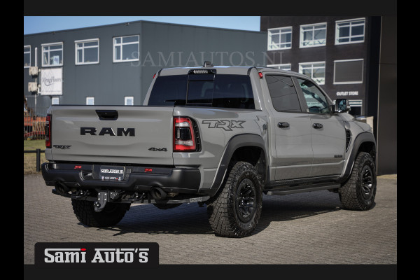 Dodge Ram 1500 TRX LUNAR EDITION | ZEER ZELDZAAM | 6.2 SUPERCHARGED 702 PK HELLCAT | FULL OPTION | CERAMIC GREY | PANORAMA | CARBON PACK | BLACK BEADLOCK WHEELS | BPM VRIJ | LAUNCH CONTROL | 4X4 | 360CAMERA Rijklaar prijs met garantie en genoemde opties en extra's.