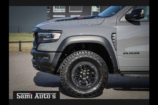 Dodge Ram 1500 TRX LUNAR EDITION | ZEER ZELDZAAM | 6.2 SUPERCHARGED 702 PK HELLCAT | FULL OPTION | CERAMIC GREY | PANORAMA | CARBON PACK | BLACK BEADLOCK WHEELS | BPM VRIJ | LAUNCH CONTROL | 4X4 | 360CAMERA Rijklaar prijs met garantie en genoemde opties en extra's.