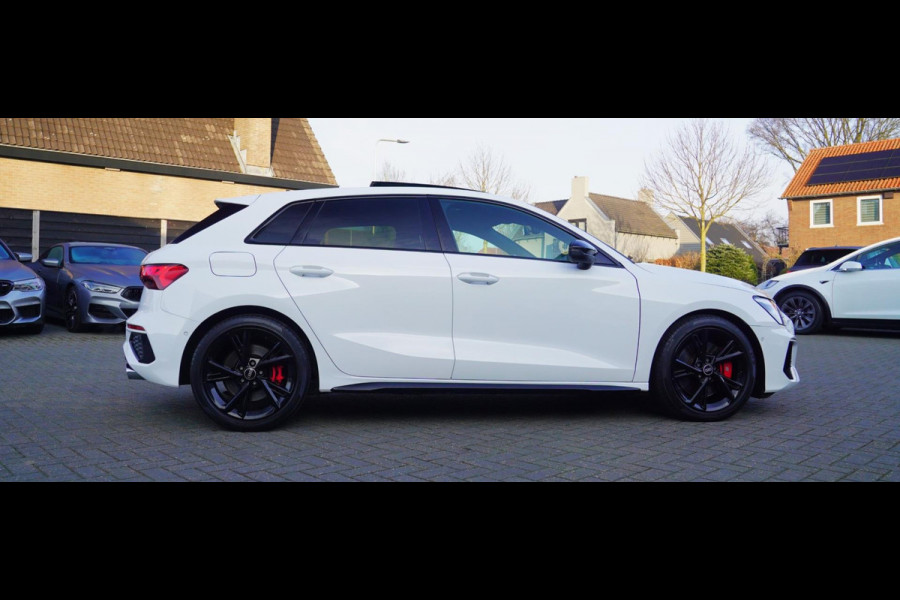 Audi S3 Sportback 2.0 TFSI S3 quattro Edition One | Pano | Achteruitrijcamera