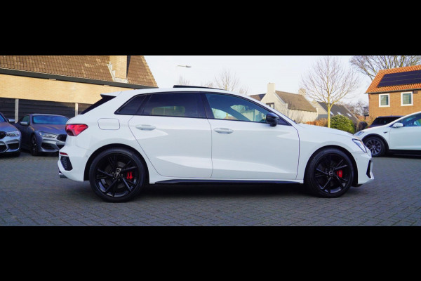 Audi S3 Sportback 2.0 TFSI S3 quattro Edition One | Pano | Achteruitrijcamera