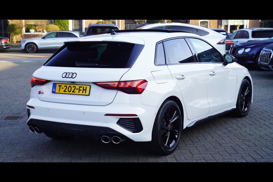 Audi S3 Sportback 2.0 TFSI S3 quattro Edition One | Pano | Achteruitrijcamera