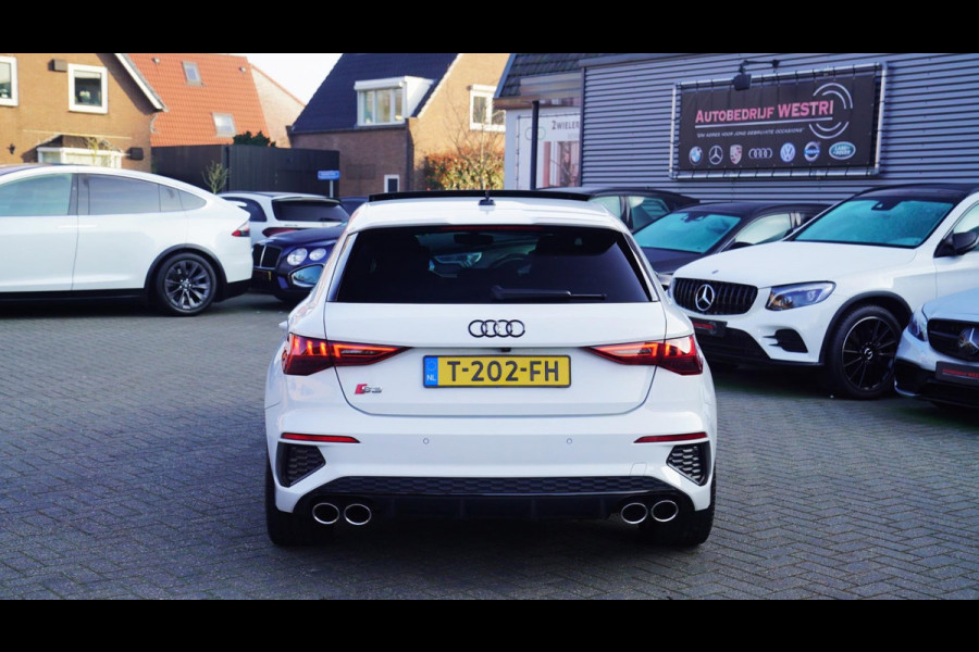 Audi S3 Sportback 2.0 TFSI S3 quattro Edition One | Pano | Achteruitrijcamera