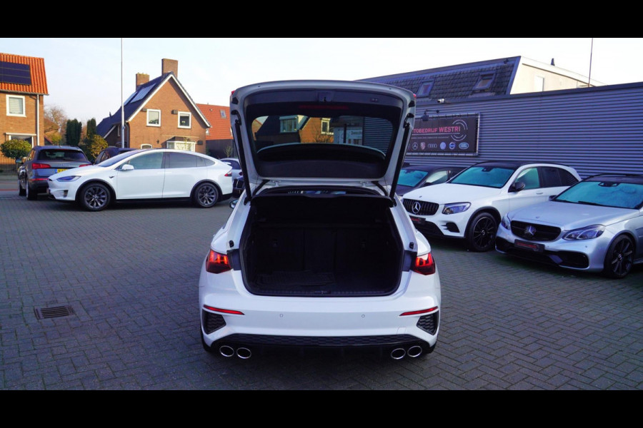 Audi S3 Sportback 2.0 TFSI S3 quattro Edition One | Pano | Achteruitrijcamera