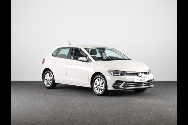 Volkswagen Polo 1.0 TSI Style 110 pk Automaat (DSG) | Navigatie via App | Trekhaak | Parkeersensoren (Park assist) | Adaptieve cruise control | Stoelverwarming | Matrix LED koplampen |