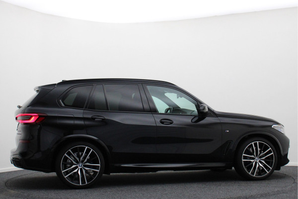 BMW X5 xDrive45e High Executive M-pakket Schaalstoelen, 360° Camera, Laser, Panoramadak, Head-Up, ACC, DAB, 22''