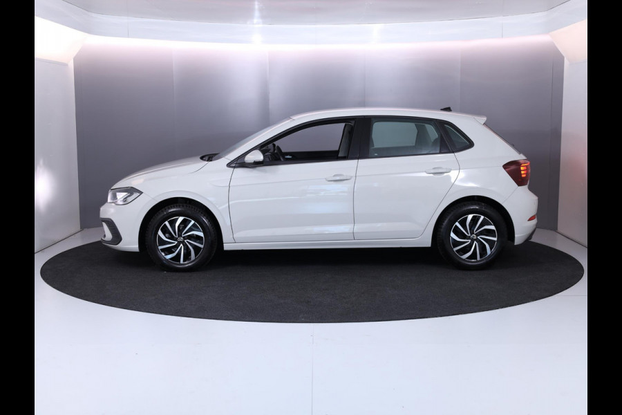 Volkswagen Polo 1.0 TSI Life 95 pk | Verlengde garantie | Navigatie via App | Parkeersensoren | Adaptieve cruise control | LED koplampen |