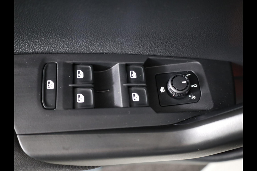 Volkswagen Polo 1.0 TSI Life 95 pk | Verlengde garantie | Navigatie via App | Parkeersensoren | Adaptieve cruise control | LED koplampen |