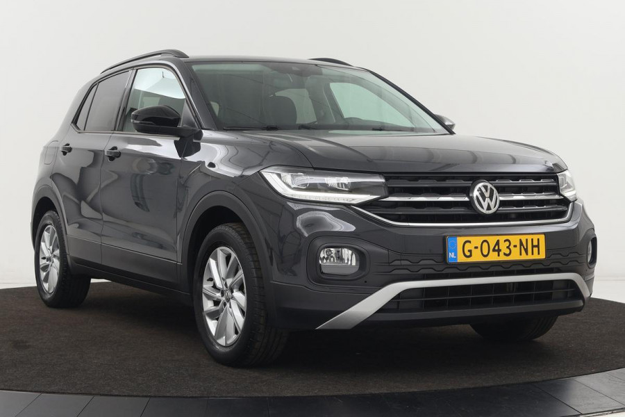 Volkswagen T-Cross 1.0 TSI Life | Stoelverwarming | Carplay | Keyless | Adaptive cruise | Navigatie | Regen-/lichtsensor | DAB | Airco | Side Assist