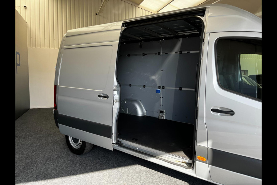 Mercedes-Benz eSprinter L2H2 55 kWh - 3-zits - incl. 12mnd Garantie