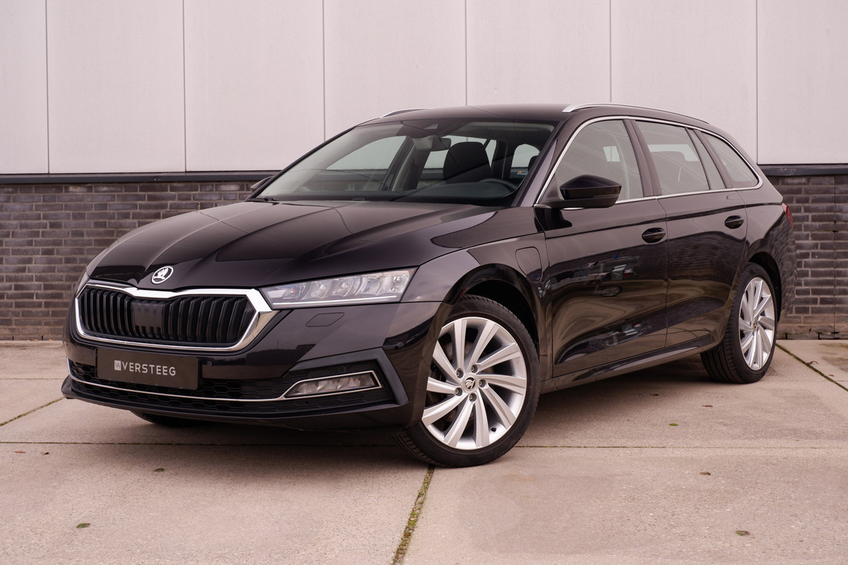 Škoda Octavia Combi 1.4 TSI iV PHEV Business Edition | LED | Trekhaak | Navi | Camera | Carplay