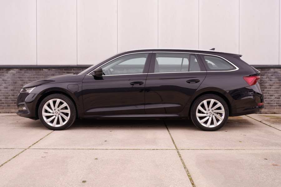 Škoda Octavia Combi 1.4 TSI iV PHEV Business Edition | LED | Trekhaak | Navi | Camera | Carplay