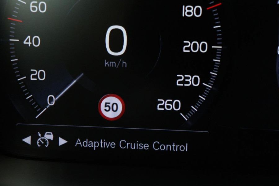 Volvo V90 2.0 T6 Recharge AWD Inscription | Trekhaak | Leder | Stoel & stuurverwarming | Adaptive cruise | Kinderzitjes | Camera | PHEV