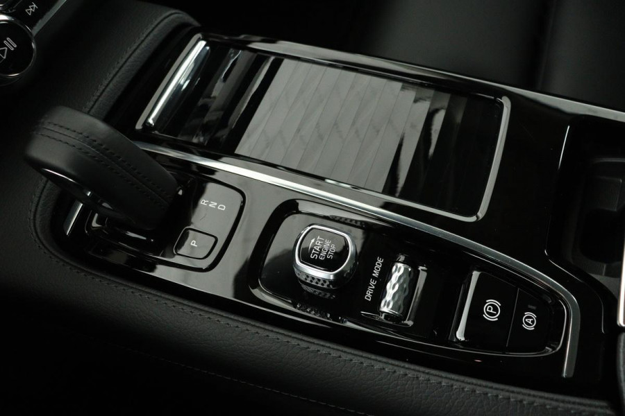 Volvo V90 2.0 T6 Recharge AWD Inscription | Trekhaak | Leder | Stoel & stuurverwarming | Adaptive cruise | Kinderzitjes | Camera | PHEV