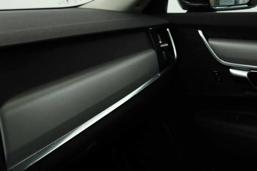 Volvo V90 2.0 T6 Recharge AWD Inscription | Trekhaak | Leder | Stoel & stuurverwarming | Adaptive cruise | Kinderzitjes | Camera | PHEV