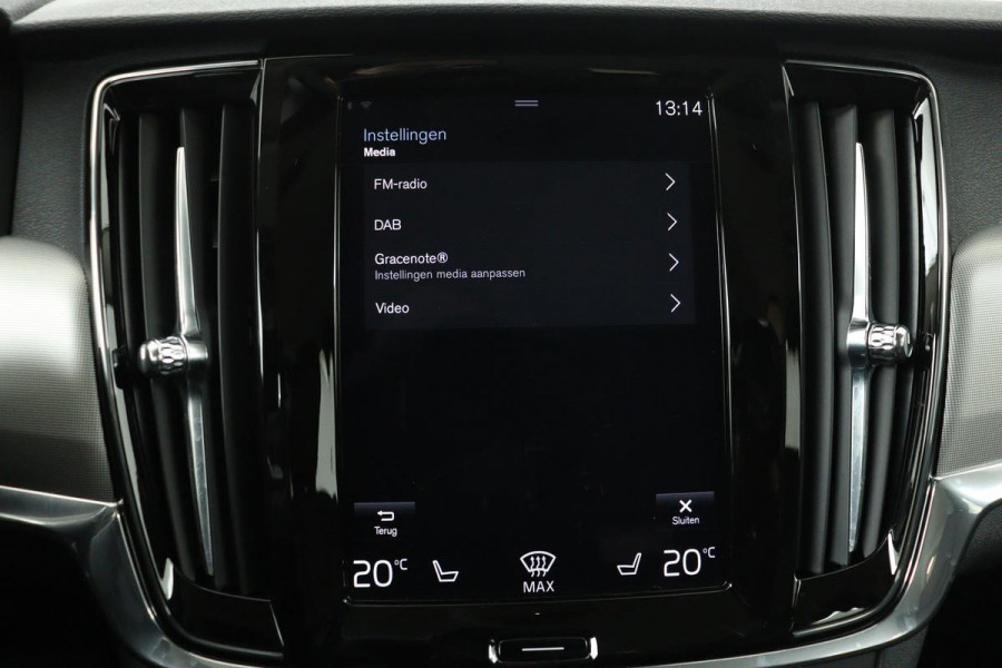 Volvo V90 2.0 T6 Recharge AWD Inscription | Trekhaak | Leder | Stoel & stuurverwarming | Adaptive cruise | Kinderzitjes | Camera | PHEV