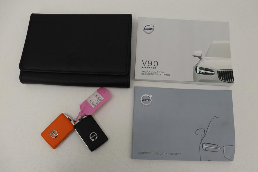 Volvo V90 2.0 T6 Recharge AWD Inscription | Trekhaak | Leder | Stoel & stuurverwarming | Adaptive cruise | Kinderzitjes | Camera | PHEV