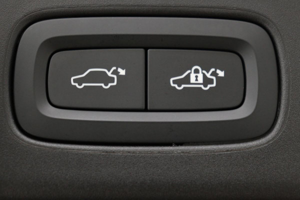 Volvo V90 2.0 T6 Recharge AWD Inscription | Trekhaak | Leder | Stoel & stuurverwarming | Adaptive cruise | Kinderzitjes | Camera | PHEV