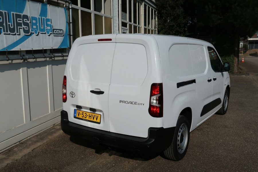 Toyota PROACE CITY 131PK Challenger BPM VRIJ!