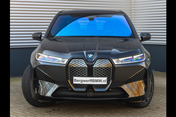 BMW iX xDrive50 - Driving Ass Prof - Sportpakket - Harman Kardon - Laserlight