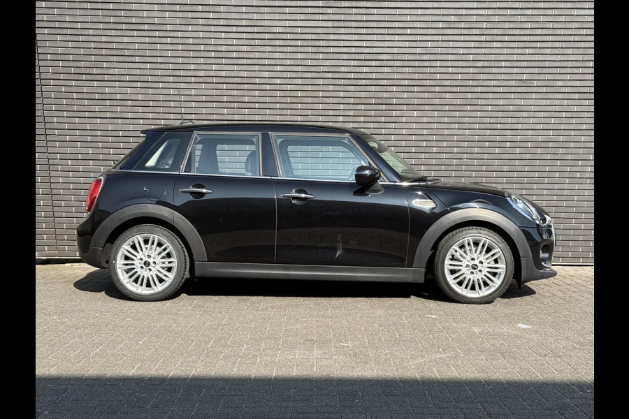 MINI Cooper 1.5 Chili | Sportstoel | LED| Comfort Access | Apple CarPlay | MINI Visual Boost