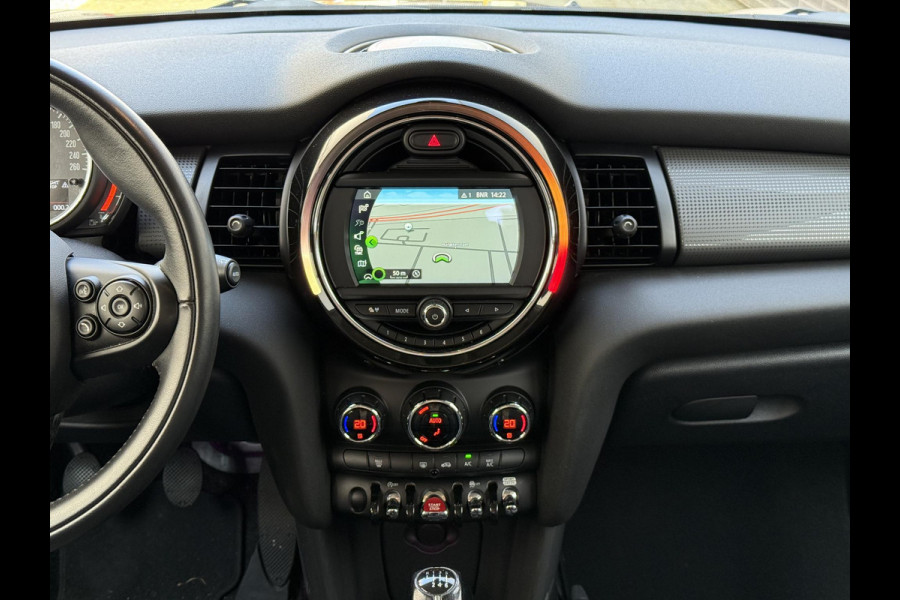 MINI Cooper 1.5 Chili | Sportstoel | LED| Comfort Access | Apple CarPlay | MINI Visual Boost