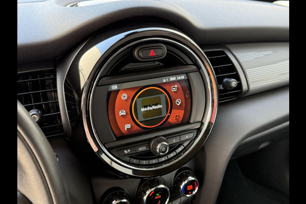 MINI Cooper 1.5 Chili | Sportstoel | LED| Comfort Access | Apple CarPlay | MINI Visual Boost