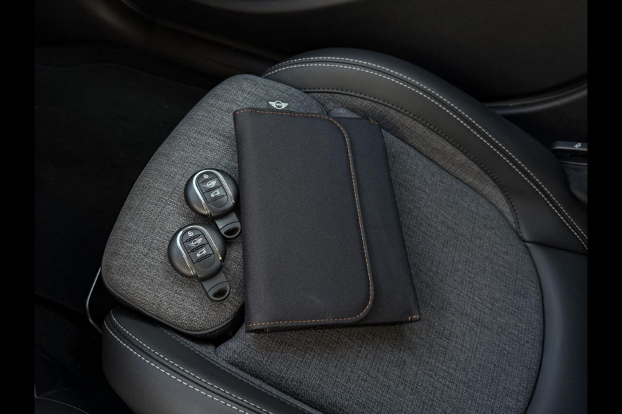 MINI Cooper 1.5 Chili | Sportstoel | LED| Comfort Access | Apple CarPlay | MINI Visual Boost