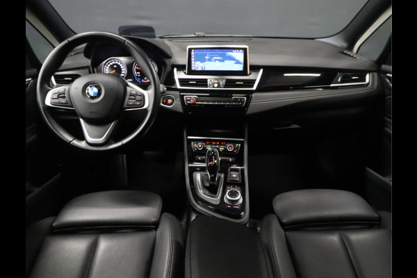 BMW 2 Serie Gran Tourer 218i Sport Executive Edition [SCHUIFDAK, LEDER, GROOT NAVI, STOELVERWARMING, HEAD-UP, NIEUWSTAAT]